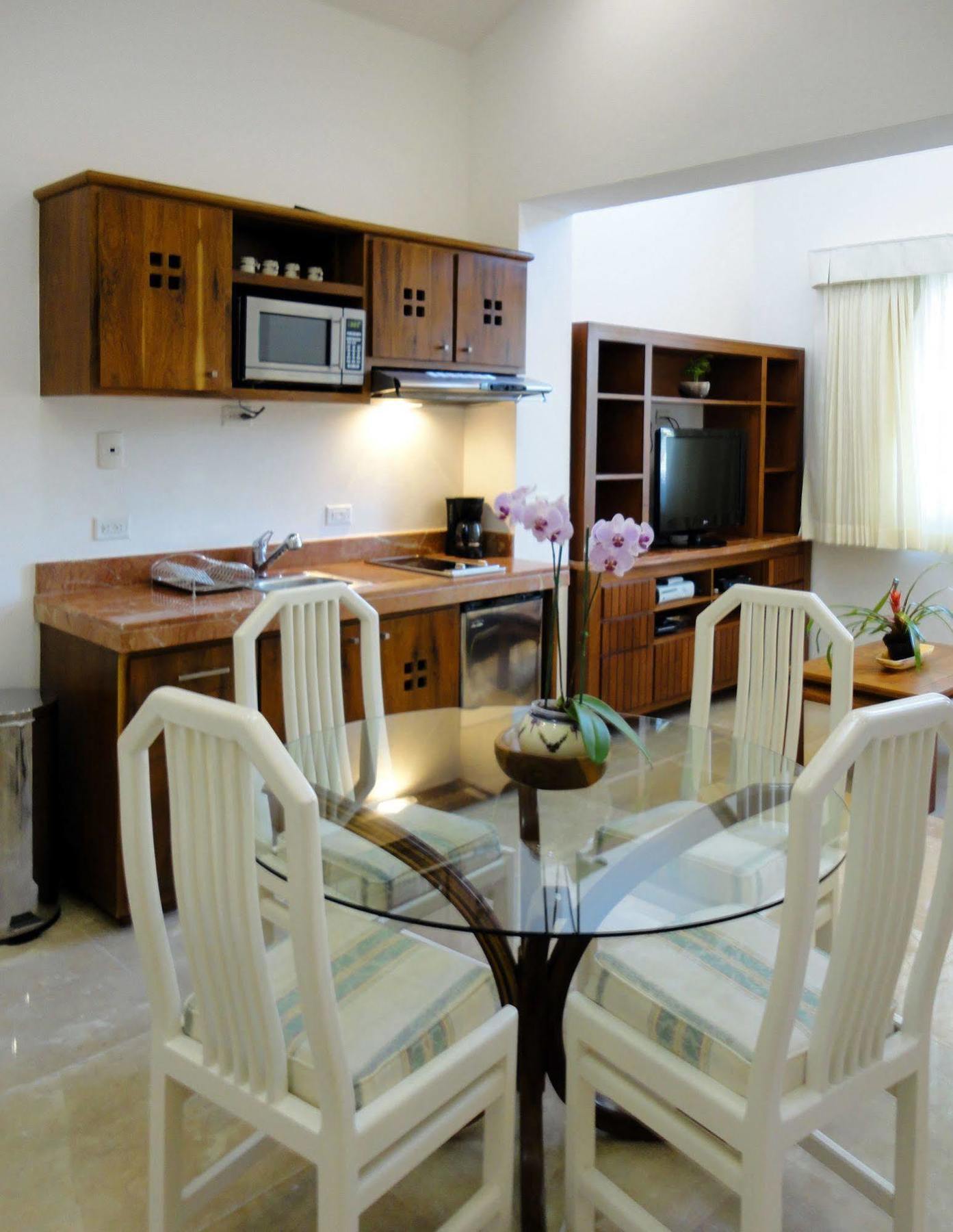 Casa Jaguar Hotel ปูแอร์โตอาเวนตูรัส ภายนอก รูปภาพ