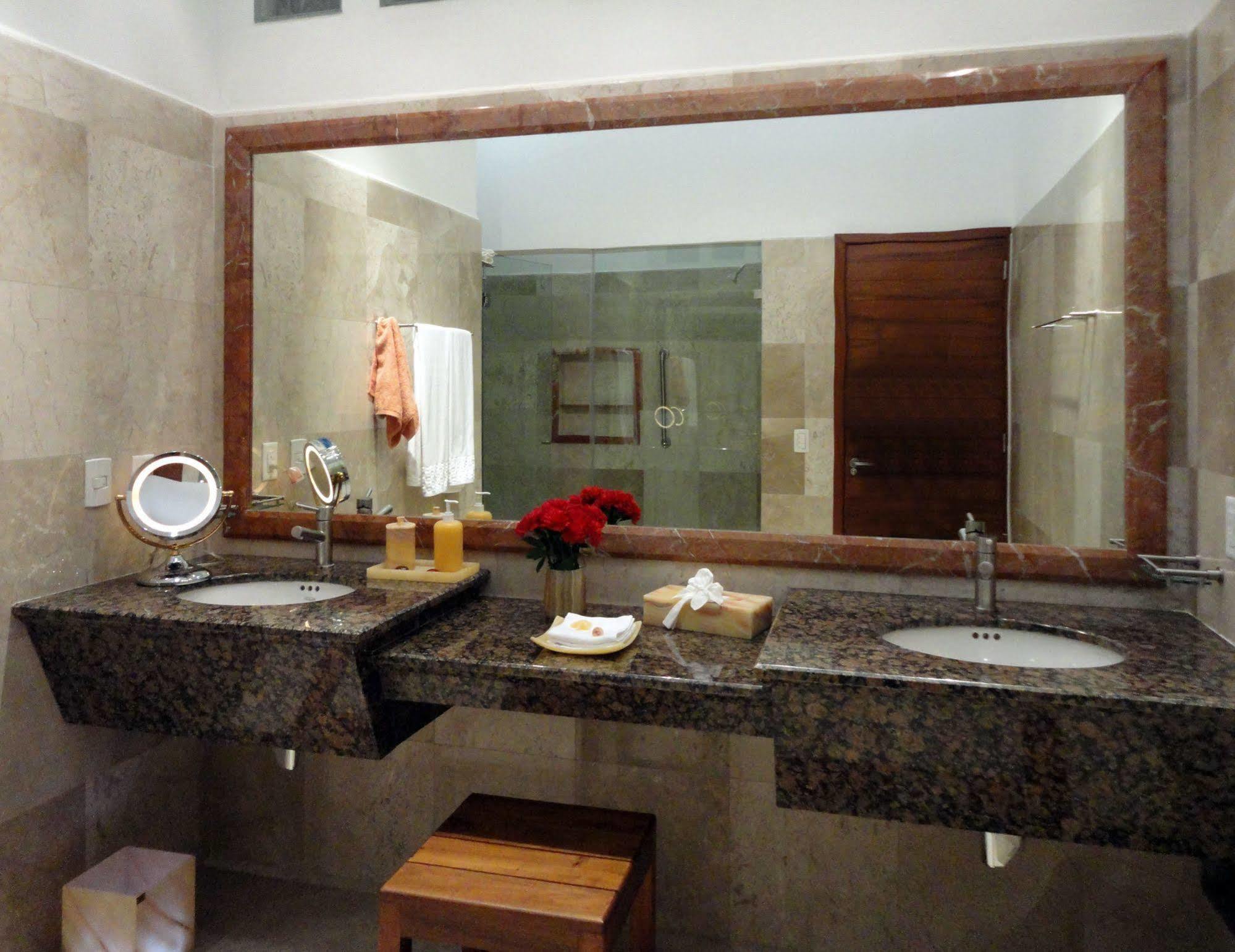 Casa Jaguar Hotel ปูแอร์โตอาเวนตูรัส ภายนอก รูปภาพ